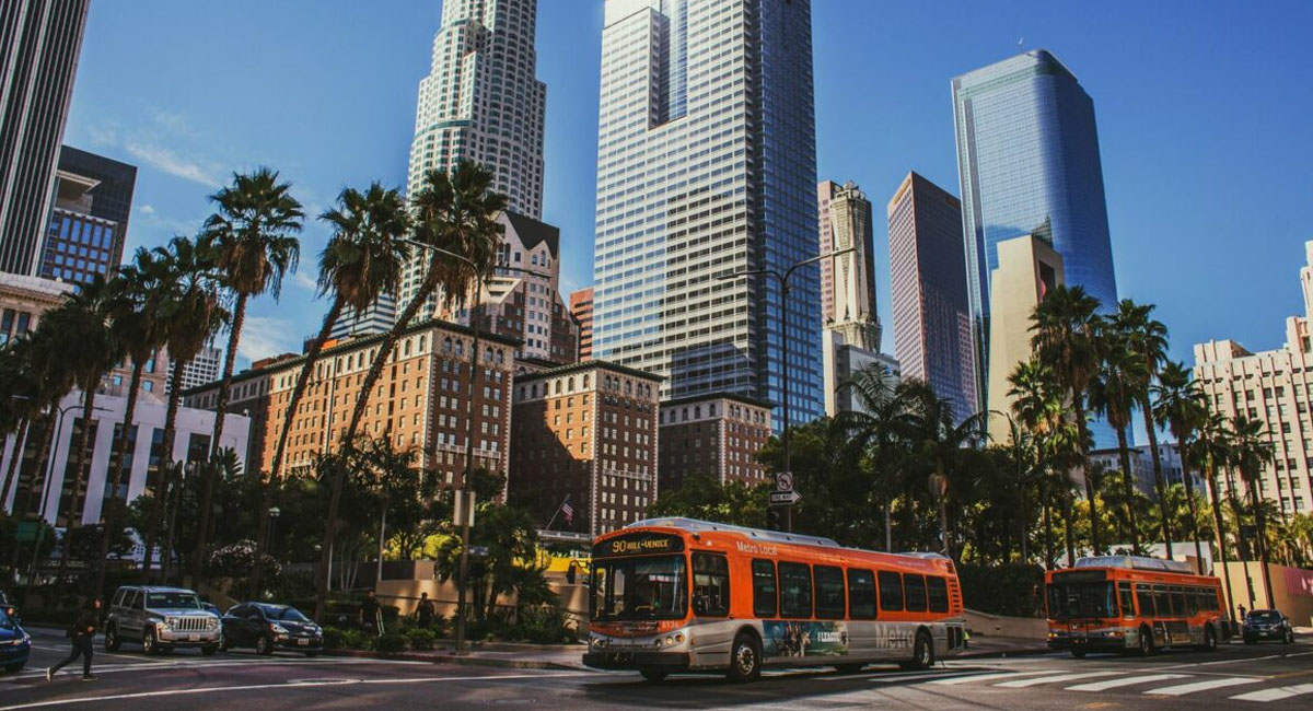 spend-a-weekend-in-la-and-shop-to-you-drop